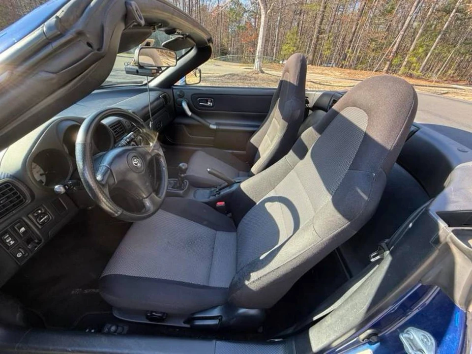 2002 Toyota MR2 Spyder/MR-S - Image 6 of 22
