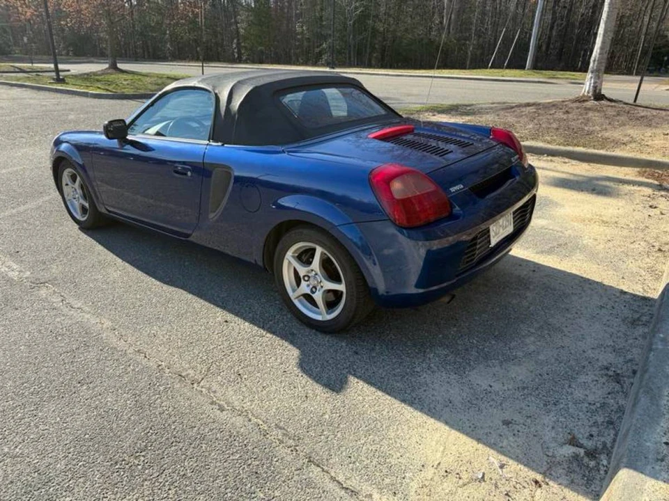 2002 Toyota MR2 Spyder/MR-S - Image 2 of 22