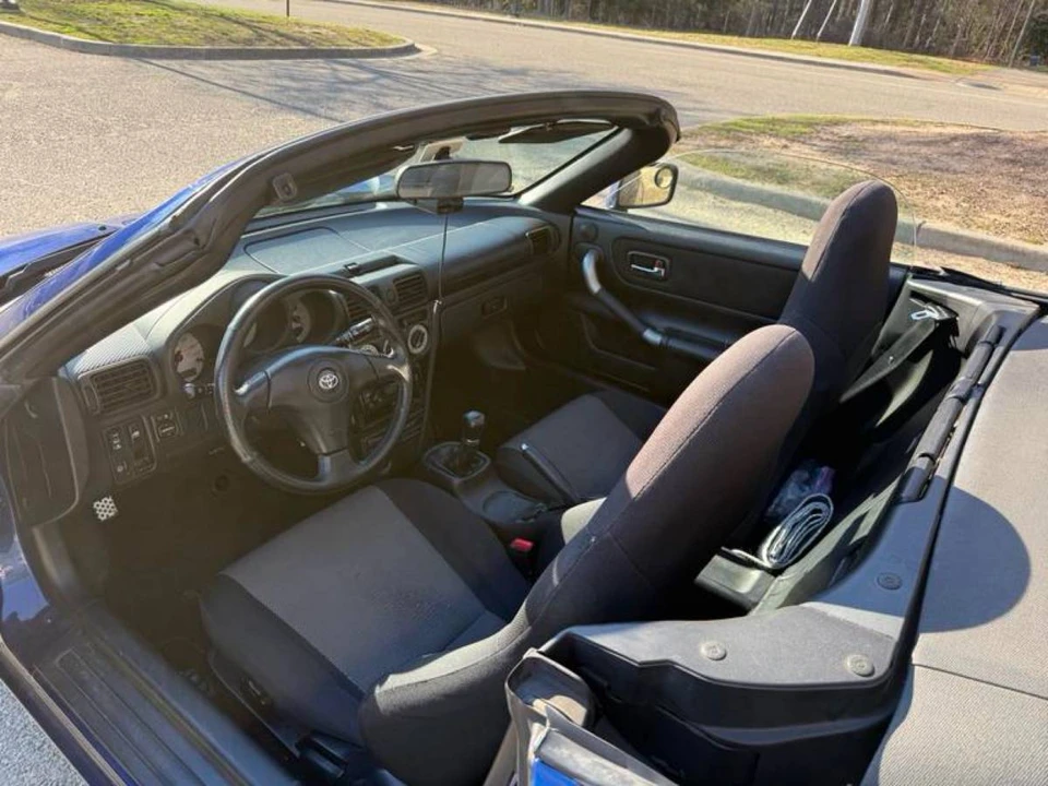 2002 Toyota MR2 Spyder/MR-S - Image 5 of 22