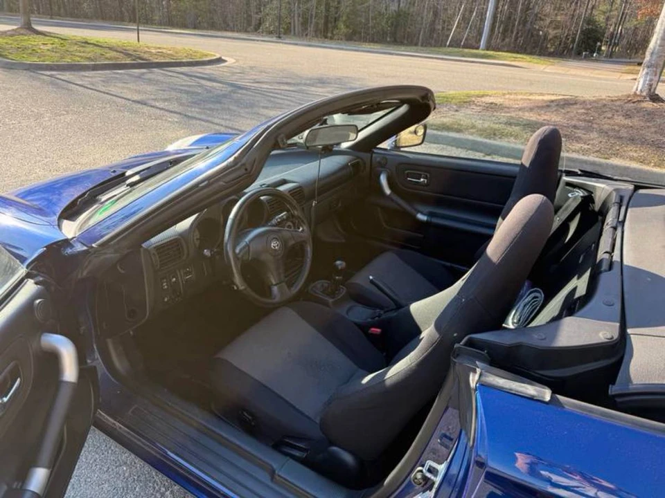 2002 Toyota MR2 Spyder/MR-S - Image 8 of 22