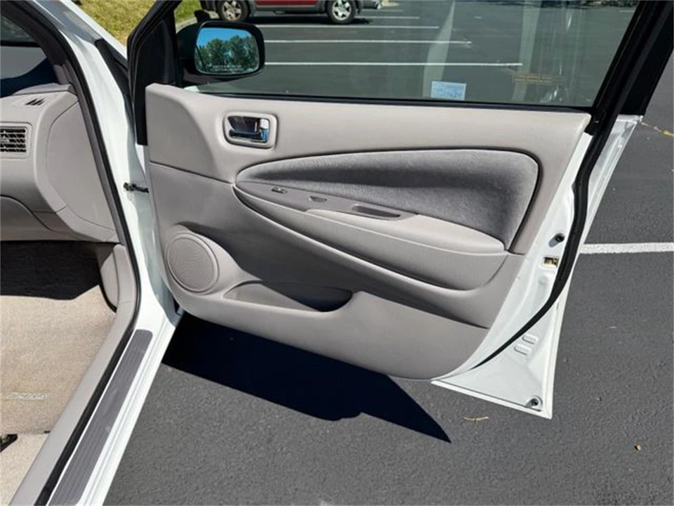 2002 Toyota Prius 1st Gen - Image 23 of 31
