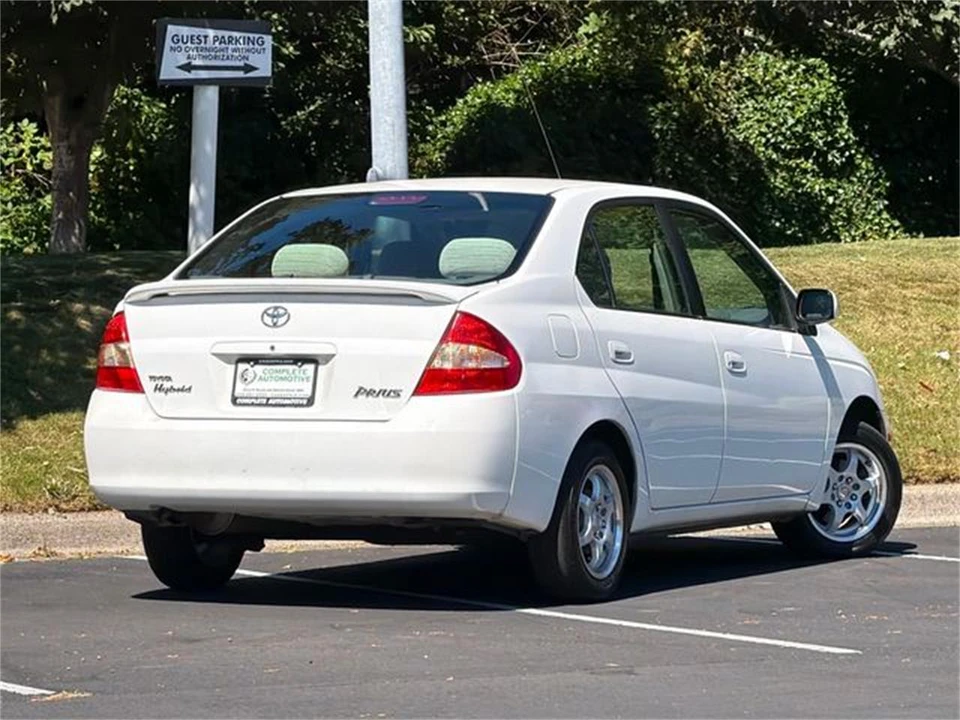 2002 Toyota Prius 1st Gen - Image 2 of 31