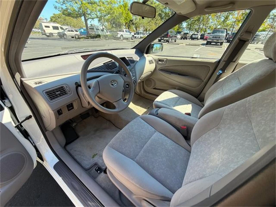 2002 Toyota Prius 1st Gen - Image 18 of 31