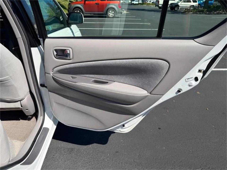 2002 Toyota Prius 1st Gen - Image 26 of 31