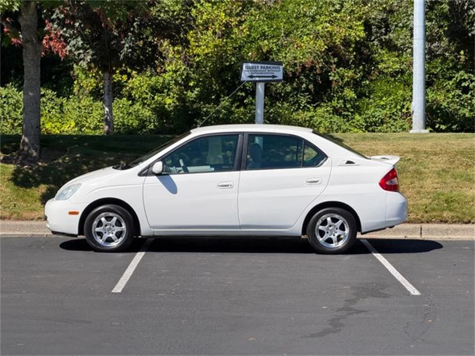 2002 Toyota Prius 1st Gen - Image 4 of 31