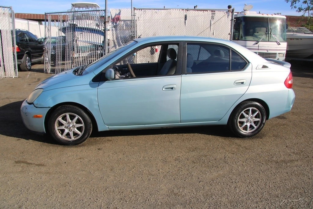 2002 Toyota Prius 1st Gen - Image 3 of 21
