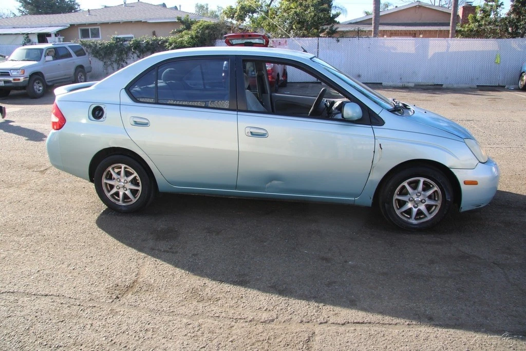 2002 Toyota Prius 1st Gen - Image 9 of 21