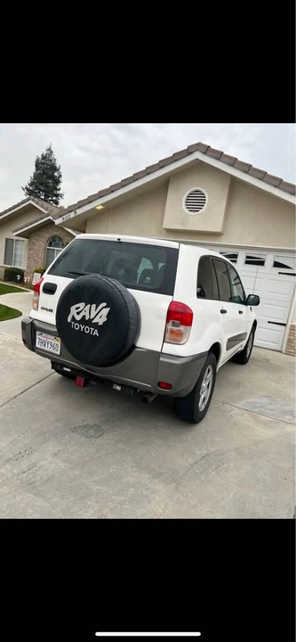 2002 Toyota RAV4 2nd Gen - Image 2 of 6