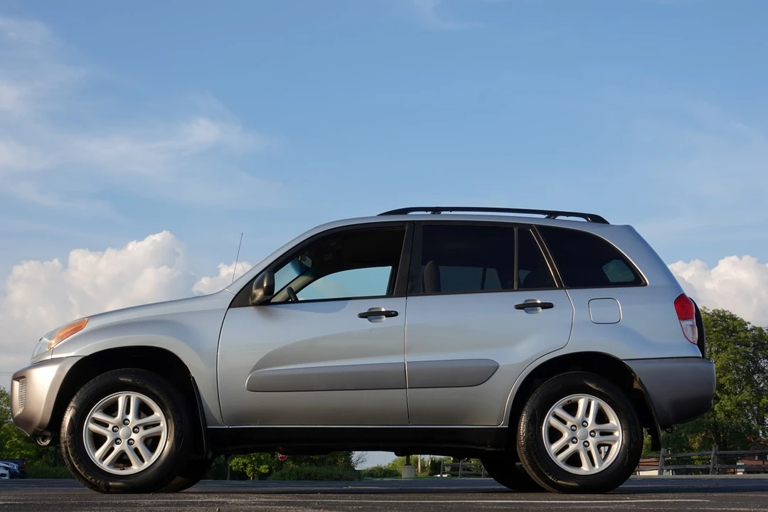 2002 Toyota RAV4 2nd Gen - Image 16 of 31