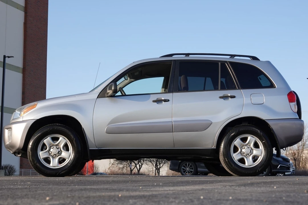 2002 Toyota RAV4 2nd Gen - Image 3 of 8