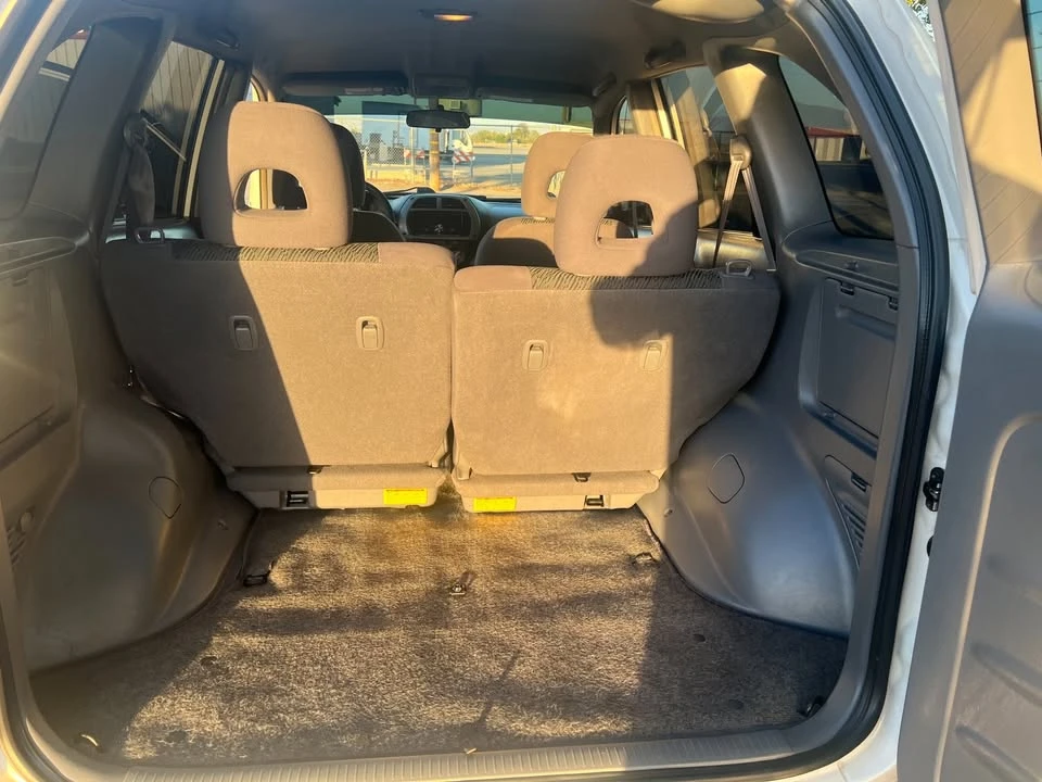 2002 Toyota RAV4 2nd Gen - Image 7 of 8