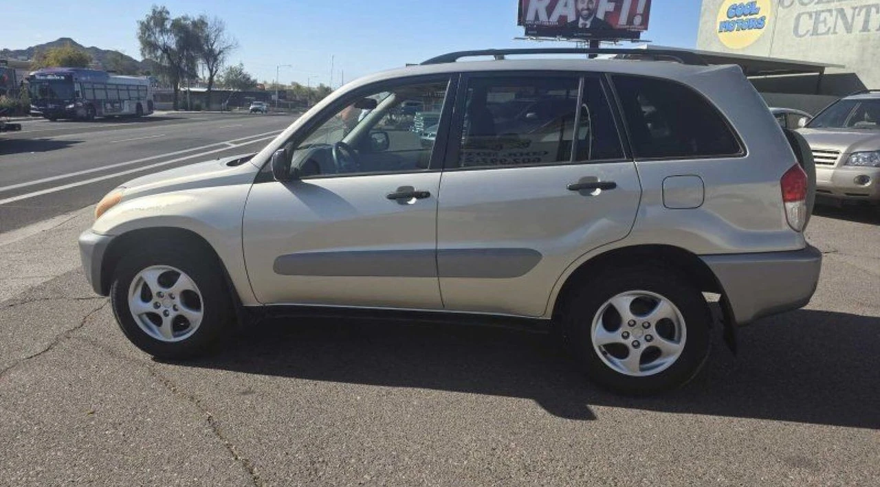 2002 Toyota RAV4 2nd Gen - Image 4 of 20