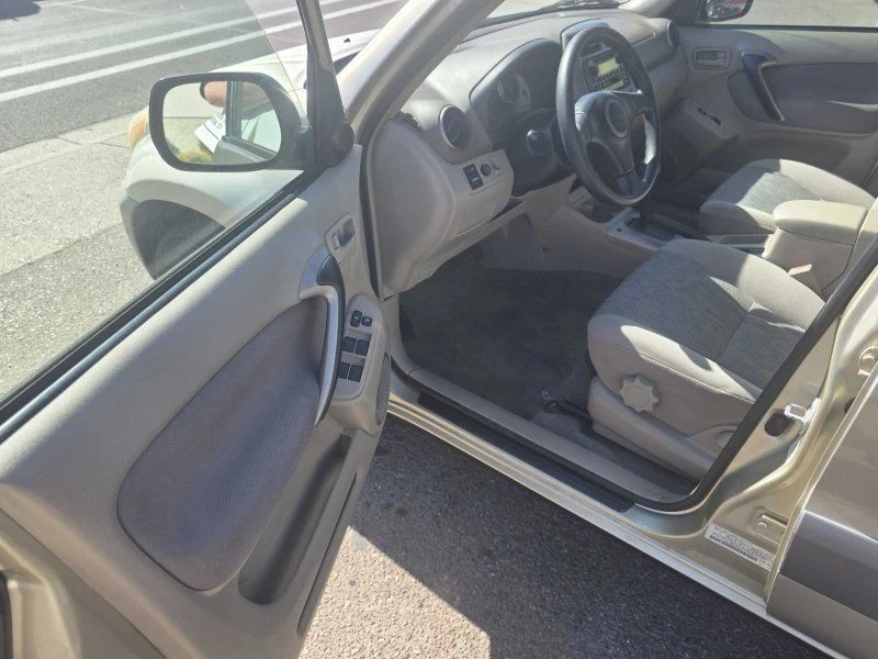 2002 Toyota RAV4 2nd Gen - Image 9 of 20
