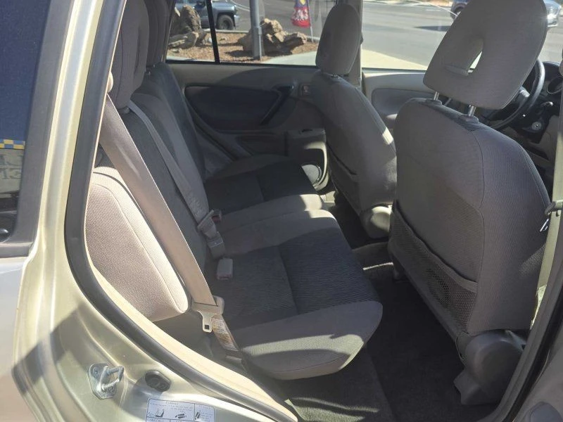 2002 Toyota RAV4 2nd Gen - Image 16 of 20
