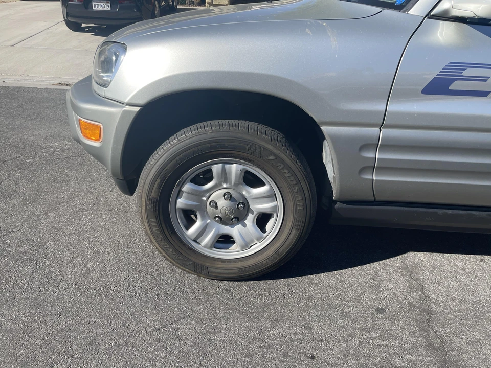 2002 Toyota RAV4 2nd Gen - Image 26 of 31