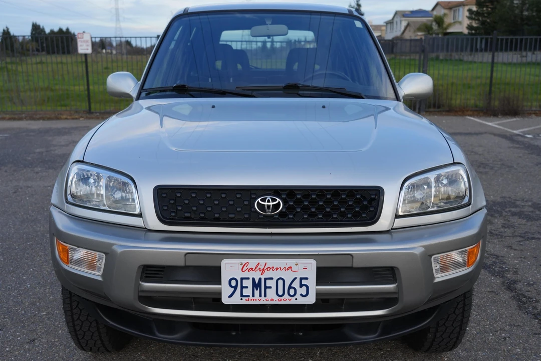 2002 Toyota RAV4 2nd Gen - Image 2 of 31
