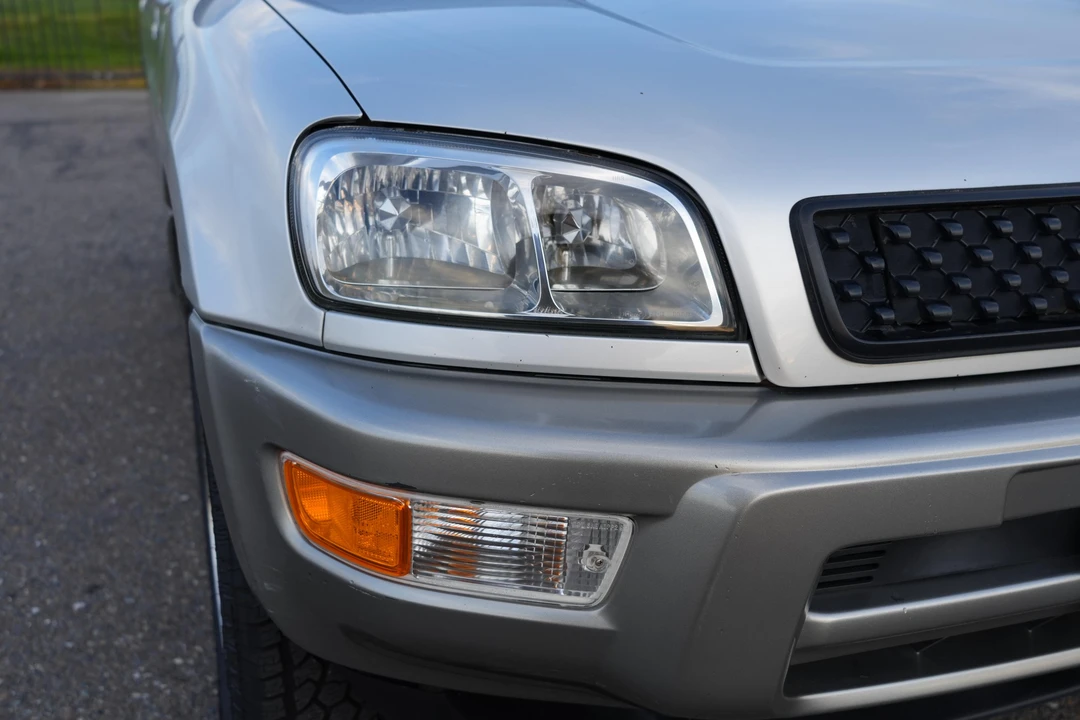 2002 Toyota RAV4 2nd Gen - Image 14 of 31