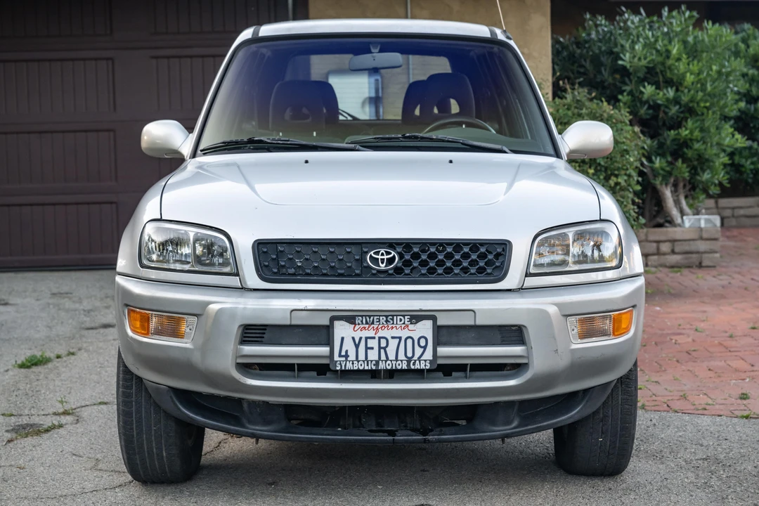 2002 Toyota RAV4 2nd Gen - Image 2 of 31