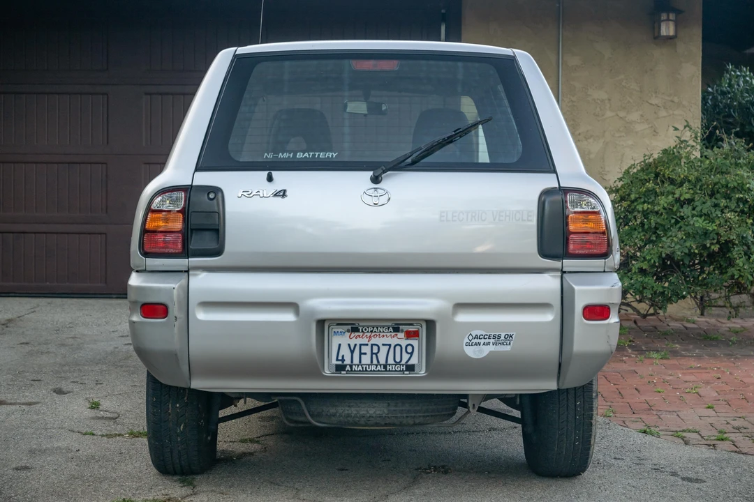 2002 Toyota RAV4 2nd Gen - Image 5 of 31