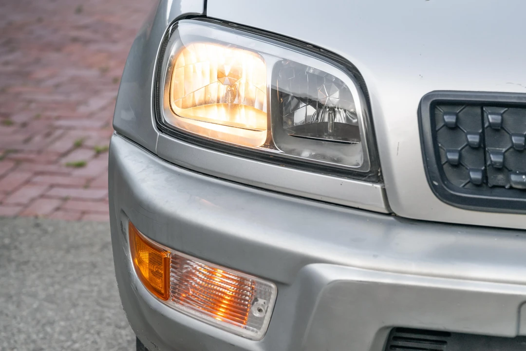 2002 Toyota RAV4 2nd Gen - Image 14 of 31