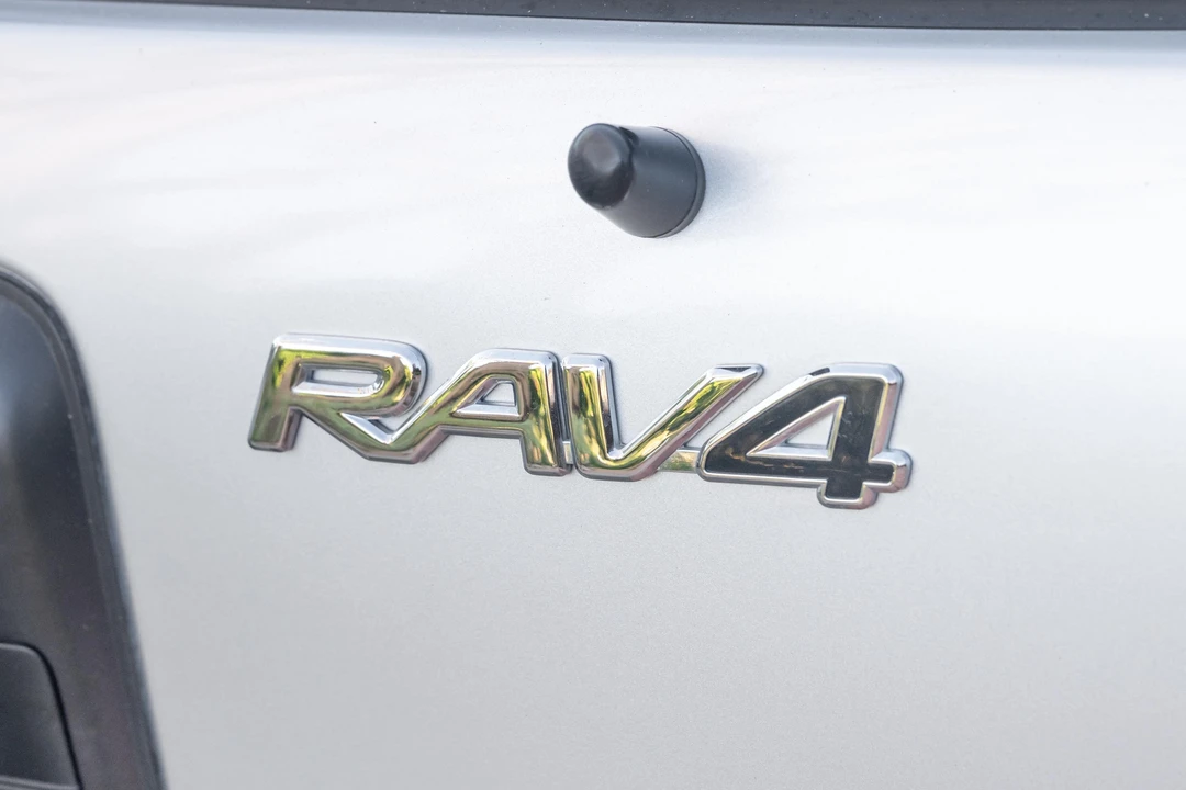 2002 Toyota RAV4 2nd Gen - Image 30 of 31