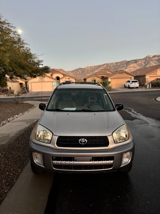 2002 Toyota RAV4 2nd Gen - Image 3 of 20