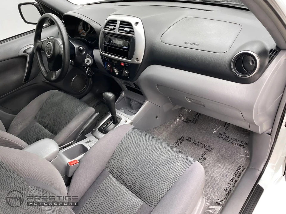 2002 Toyota RAV4 2nd Gen - Image 15 of 21