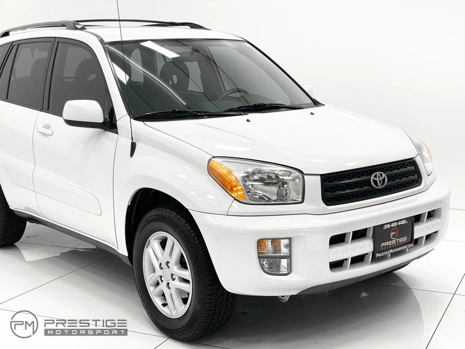 2002 Toyota RAV4 2nd Gen - Image 9 of 21
