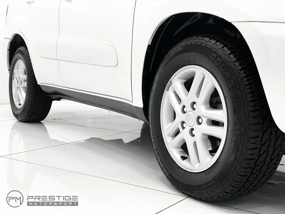 2002 Toyota RAV4 2nd Gen - Image 13 of 21
