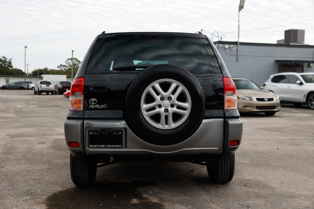 2002 Toyota RAV4 2nd Gen - Image 7 of 12