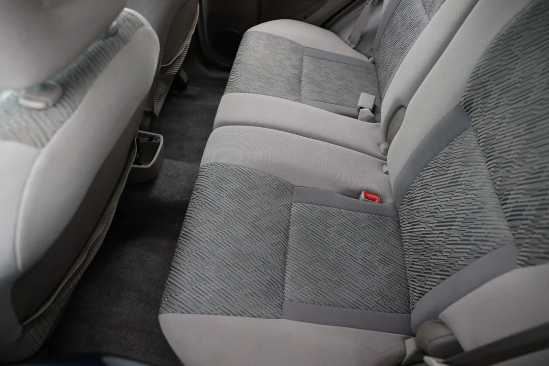 2002 Toyota RAV4 2nd Gen - Image 10 of 12