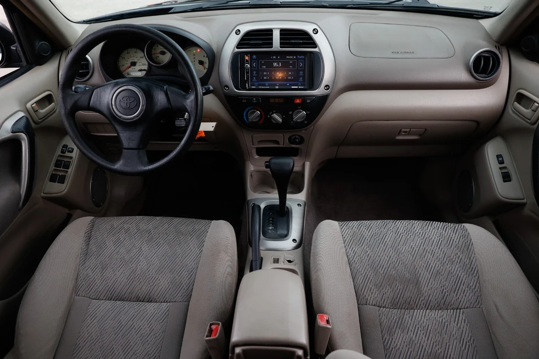 2002 Toyota RAV4 2nd Gen - Image 2 of 12