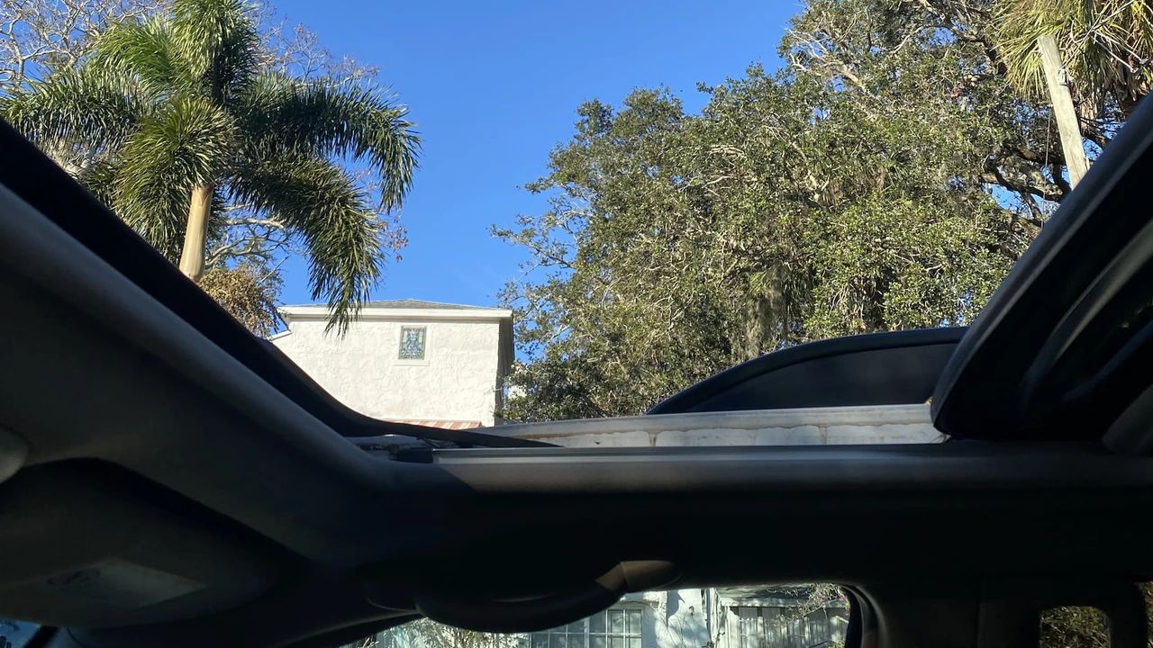 2002 Toyota Sequoia 1st Gen - Image 14 of 20
