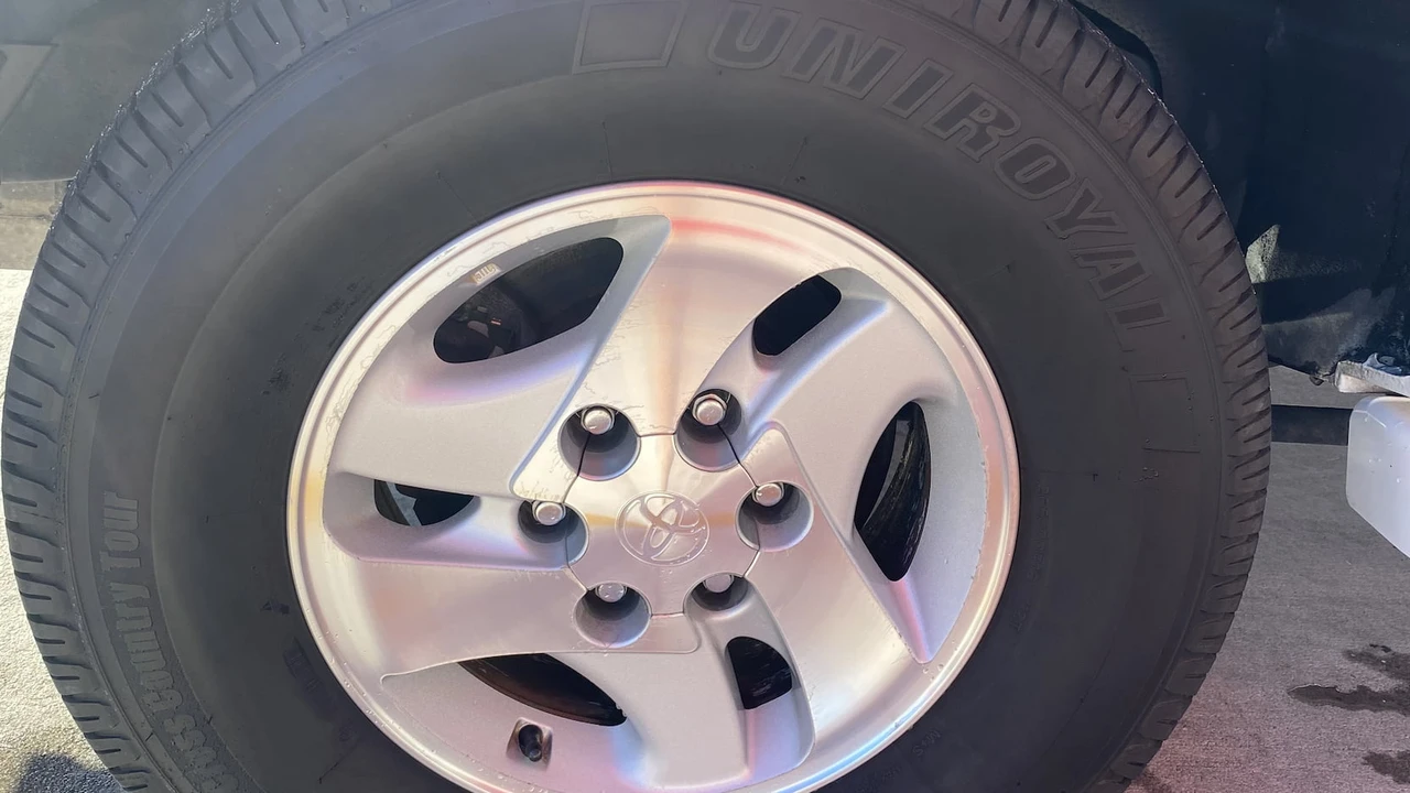 2002 Toyota Sequoia 1st Gen - Image 16 of 20