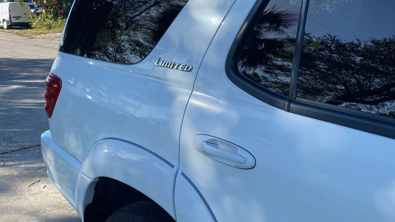 2002 Toyota Sequoia 1st Gen - Image 17 of 20