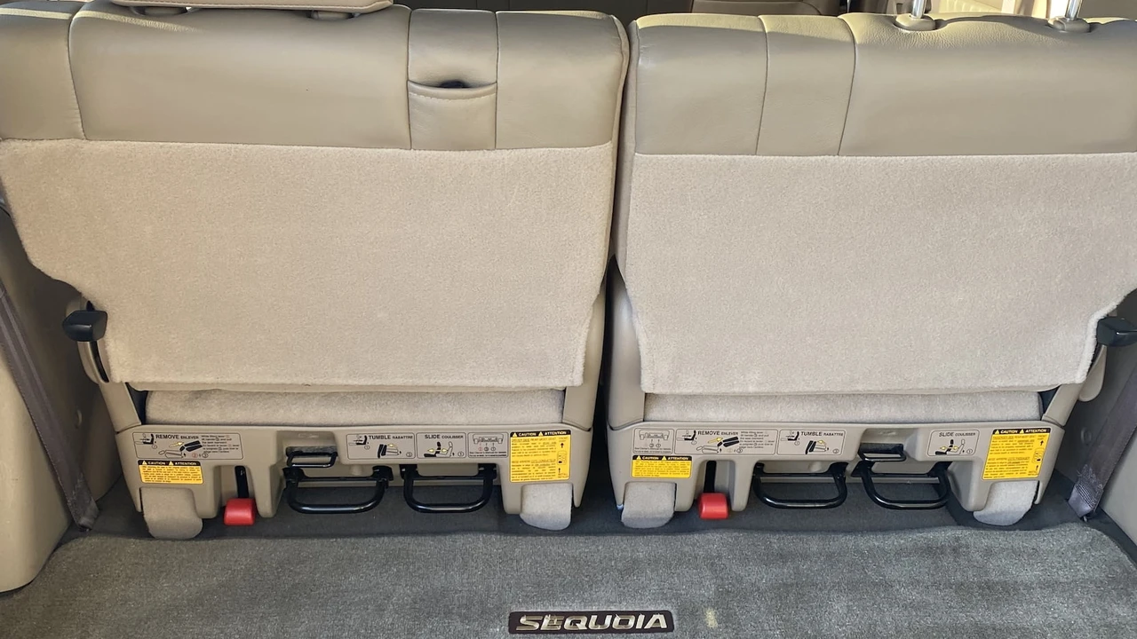 2002 Toyota Sequoia 1st Gen - Image 7 of 20