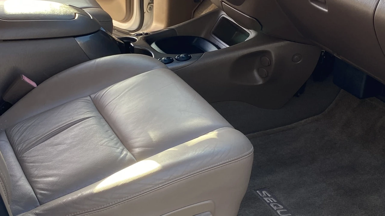 2002 Toyota Sequoia 1st Gen - Image 8 of 20