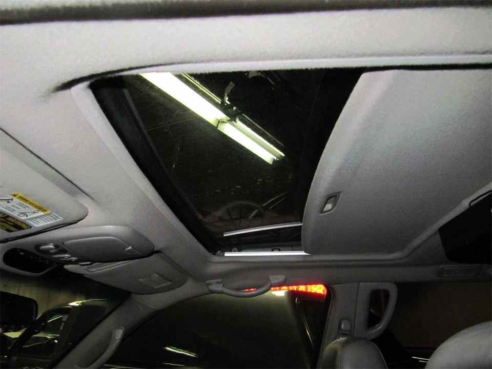 2002 Toyota Sequoia 1st Gen - Image 19 of 31