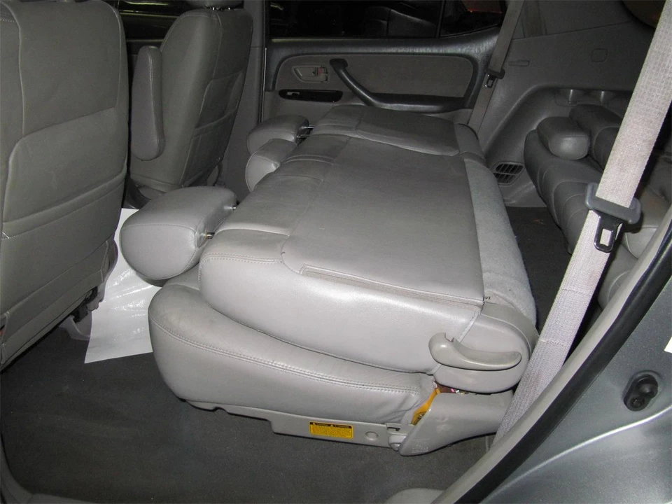 2002 Toyota Sequoia 1st Gen - Image 20 of 31