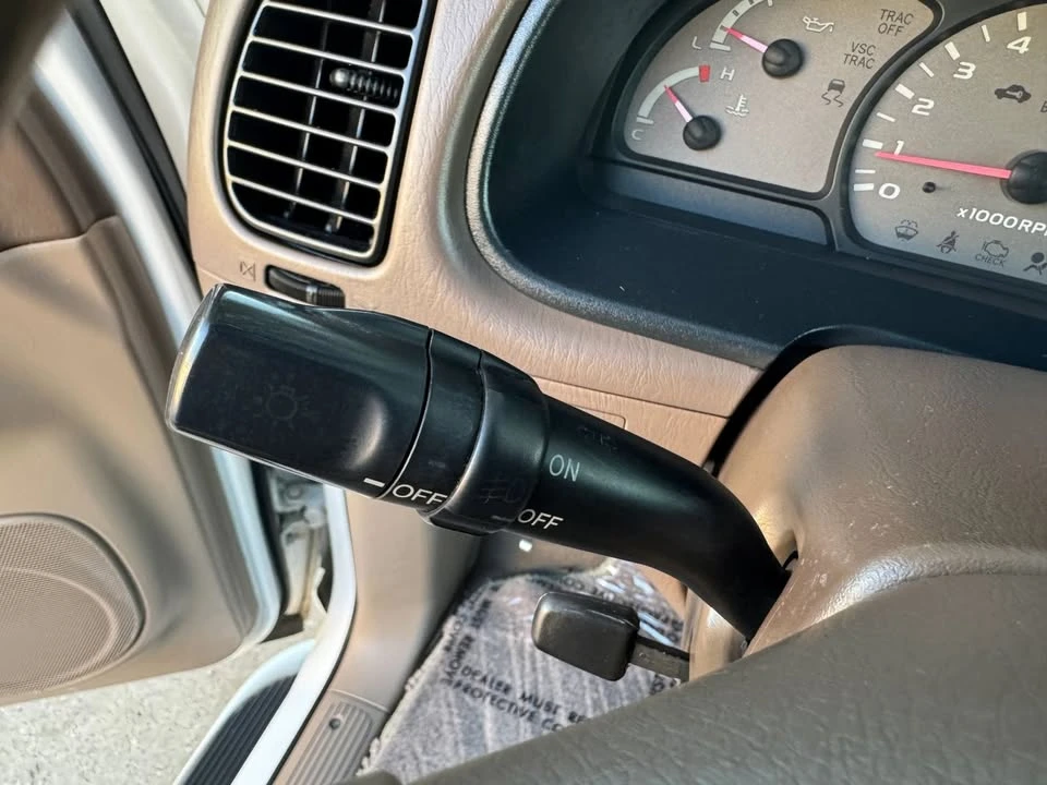 2002 Toyota Sequoia 1st Gen - Image 13 of 20