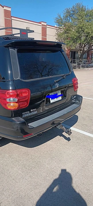 2002 Toyota Sequoia 1st Gen - Image 2 of 8