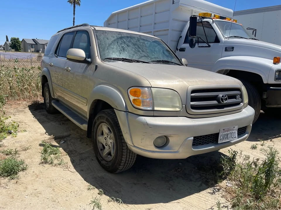 2002 Toyota Sequoia 1st Gen - Image 2 of 7