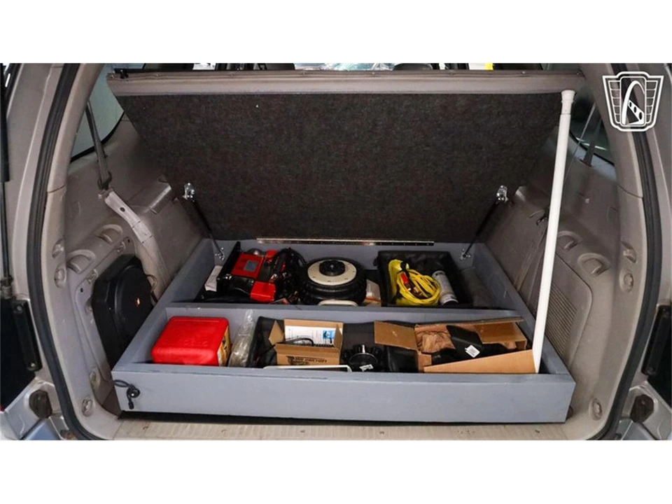 2002 Toyota Sequoia 1st Gen - Image 13 of 31