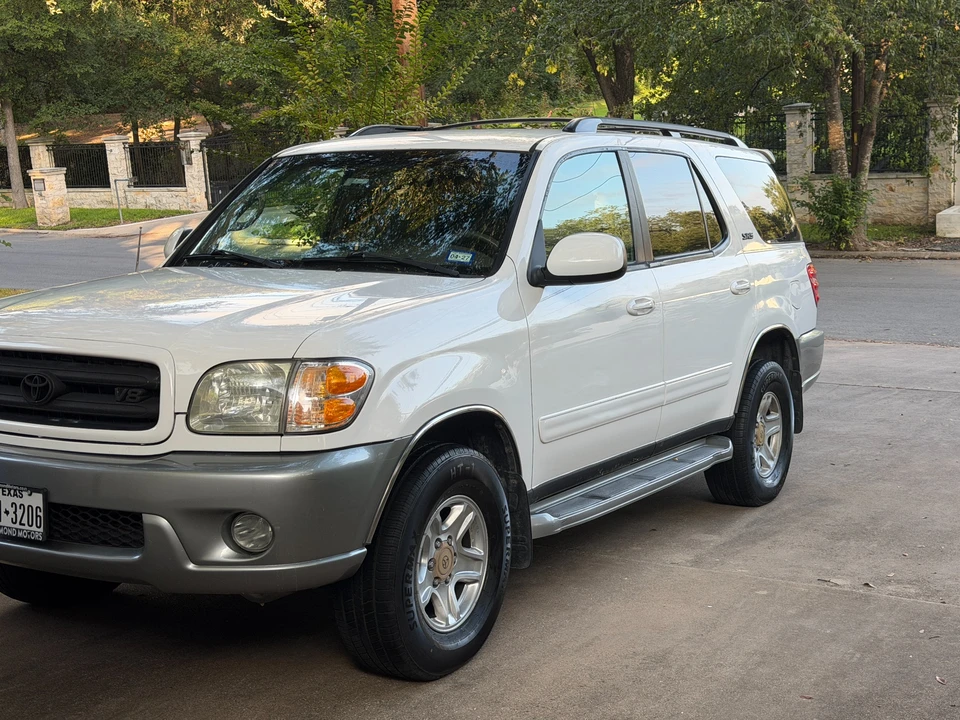 2002 Toyota Sequoia 1st Gen - Image 2 of 31