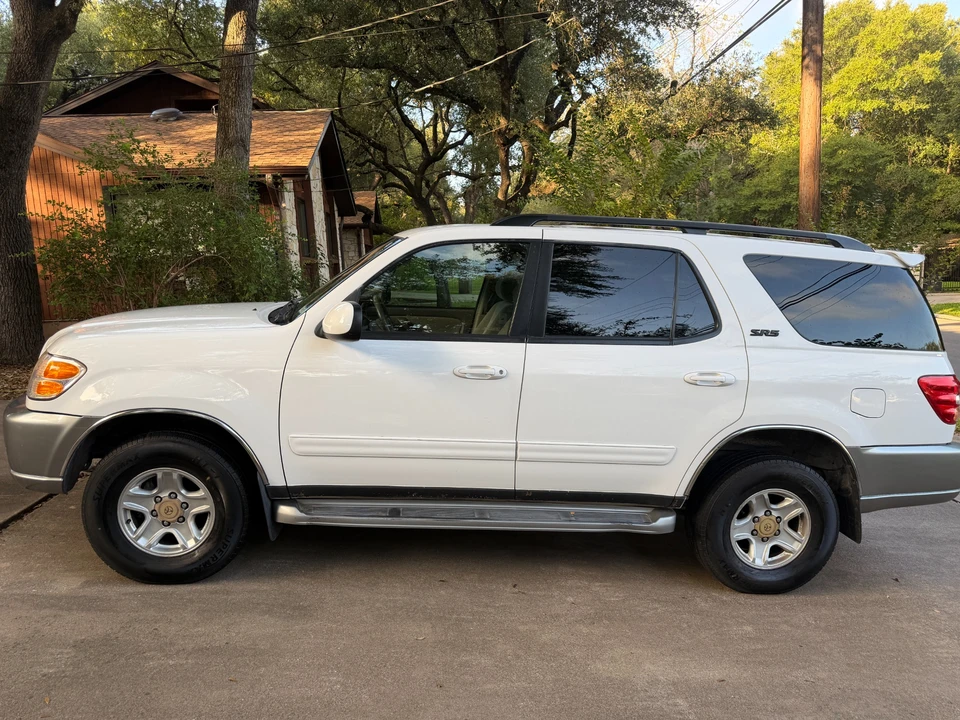2002 Toyota Sequoia 1st Gen - Image 18 of 31