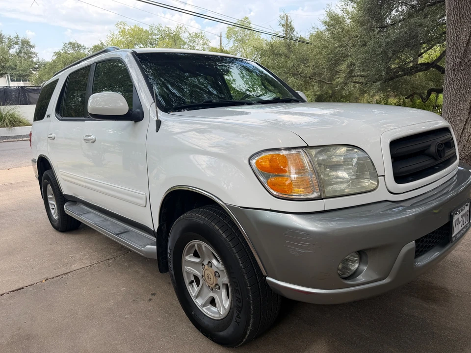2002 Toyota Sequoia 1st Gen - Image 7 of 31