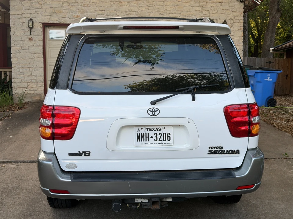 2002 Toyota Sequoia 1st Gen - Image 14 of 31