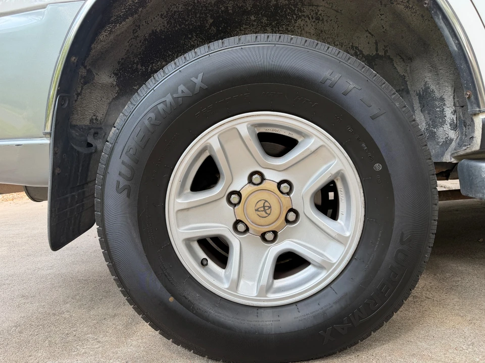 2002 Toyota Sequoia 1st Gen - Image 26 of 31