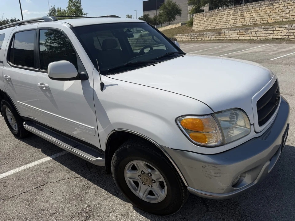 2002 Toyota Sequoia 1st Gen - Image 8 of 31