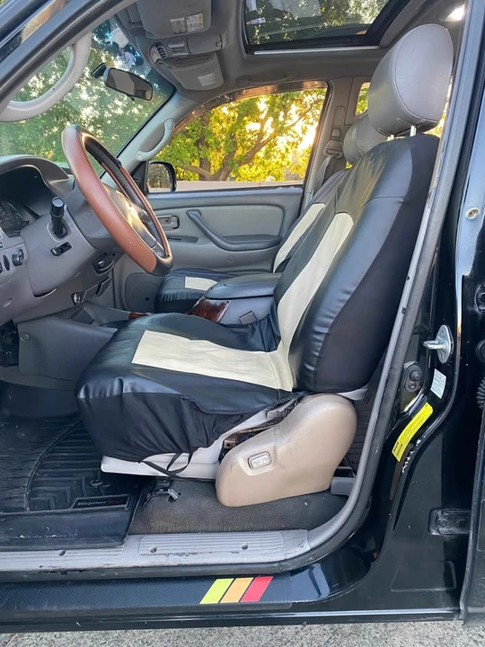 2002 Toyota Sequoia 1st Gen - Image 9 of 12